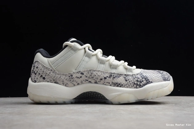 CD6846-002 Snake Air Bone Jordan Light Low 11 SE 0715